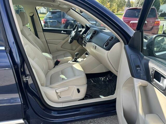 Чорний Фольксваген Тігуан, об'ємом двигуна 2 л та пробігом 80 тис. км за 5800 $, фото 13 на Automoto.ua