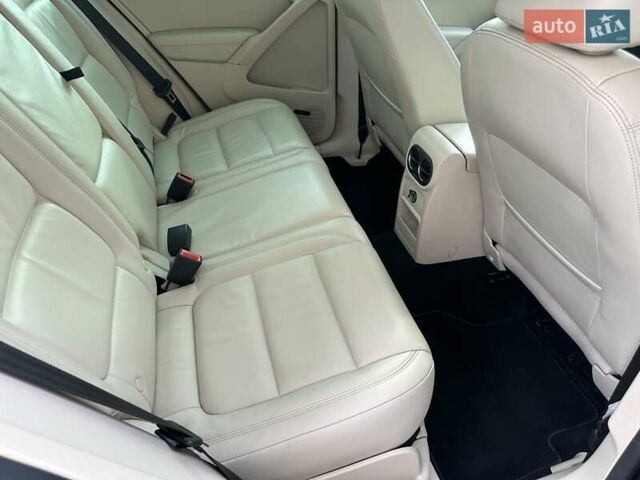 Чорний Фольксваген Тігуан, об'ємом двигуна 1.98 л та пробігом 155 тис. км за 14999 $, фото 45 на Automoto.ua