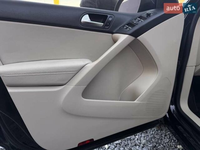 Чорний Фольксваген Тігуан, об'ємом двигуна 1.98 л та пробігом 155 тис. км за 13500 $, фото 14 на Automoto.ua