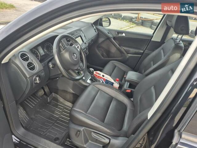 Чорний Фольксваген Тігуан, об'ємом двигуна 2 л та пробігом 135 тис. км за 13850 $, фото 11 на Automoto.ua