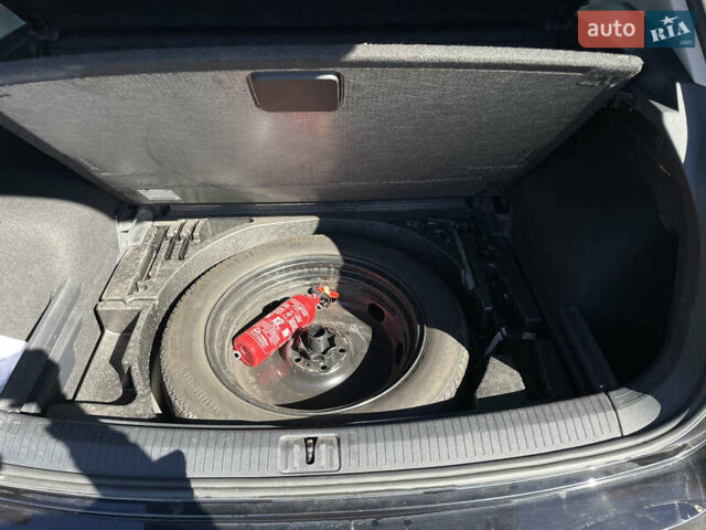 Чорний Фольксваген Тігуан, об'ємом двигуна 1.4 л та пробігом 283 тис. км за 19300 $, фото 8 на Automoto.ua