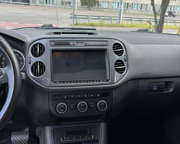 Черный Фольксваген Тигуан, объемом двигателя 1.98 л и пробегом 190 тыс. км за 16500 $, фото 12 на Automoto.ua