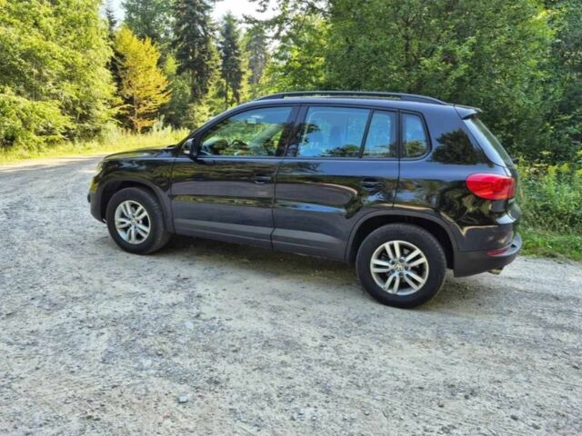 Черный Фольксваген Тигуан, объемом двигателя 2 л и пробегом 156 тыс. км за 8200 $, фото 3 на Automoto.ua