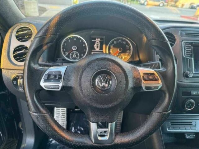 Черный Фольксваген Тигуан, объемом двигателя 2 л и пробегом 112 тыс. км за 7800 $, фото 11 на Automoto.ua