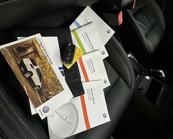 Чорний Фольксваген Тігуан, об'ємом двигуна 1.98 л та пробігом 160 тис. км за 13950 $, фото 102 на Automoto.ua