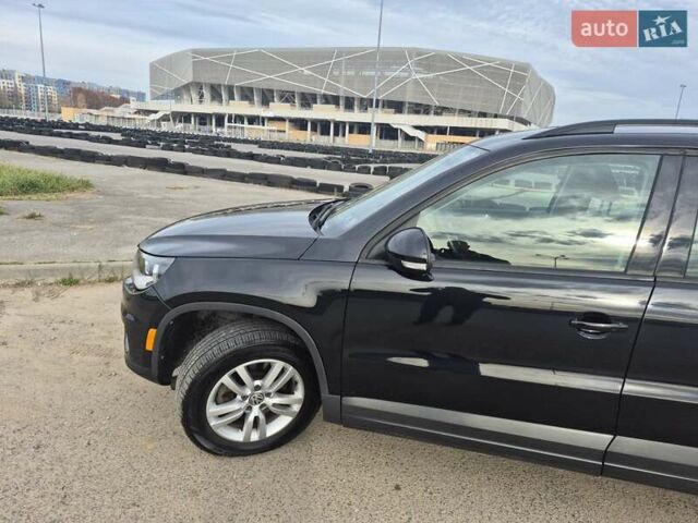 Чорний Фольксваген Тігуан, об'ємом двигуна 2 л та пробігом 135 тис. км за 13850 $, фото 20 на Automoto.ua