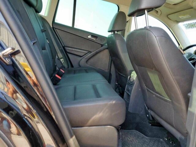 Чорний Фольксваген Тігуан, об'ємом двигуна 0 л та пробігом 83 тис. км за 1500 $, фото 10 на Automoto.ua