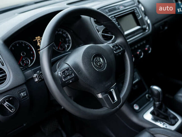 Черный Фольксваген Тигуан, объемом двигателя 1.98 л и пробегом 119 тыс. км за 14550 $, фото 11 на Automoto.ua