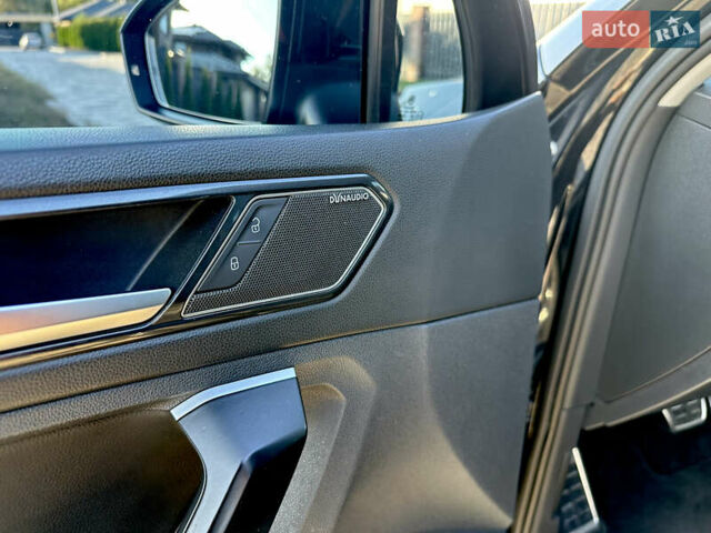 Черный Фольксваген Тигуан, объемом двигателя 2 л и пробегом 232 тыс. км за 26800 $, фото 12 на Automoto.ua