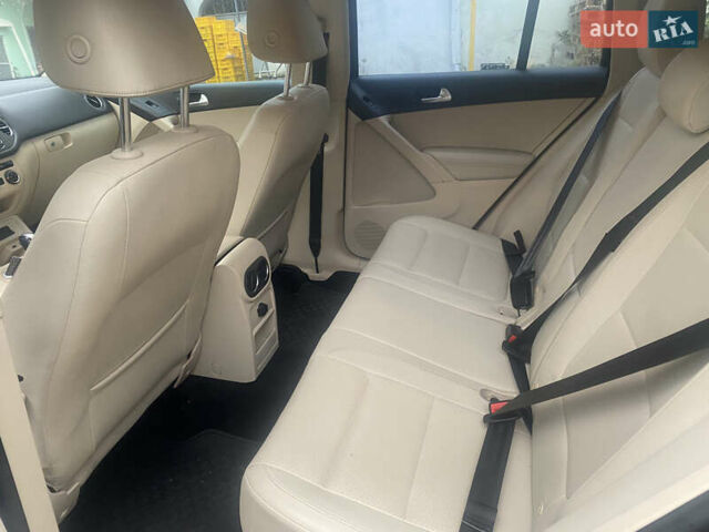 Черный Фольксваген Тигуан, объемом двигателя 1.98 л и пробегом 130 тыс. км за 12499 $, фото 3 на Automoto.ua