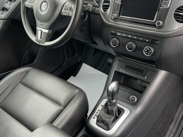 Черный Фольксваген Тигуан, объемом двигателя 2 л и пробегом 148 тыс. км за 14300 $, фото 7 на Automoto.ua