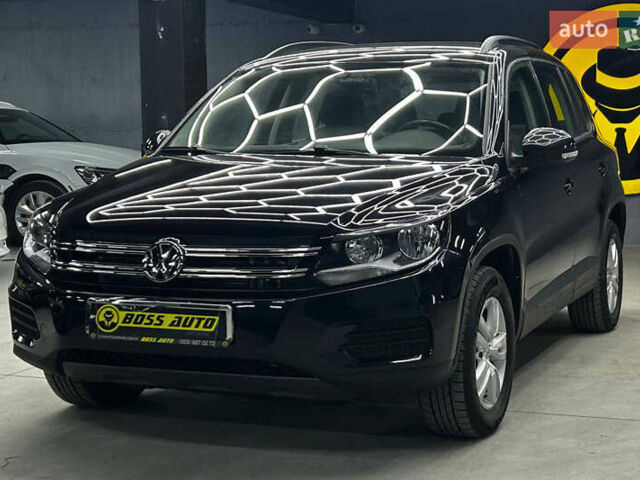 Черный Фольксваген Тигуан, объемом двигателя 2 л и пробегом 133 тыс. км за 14400 $, фото 2 на Automoto.ua