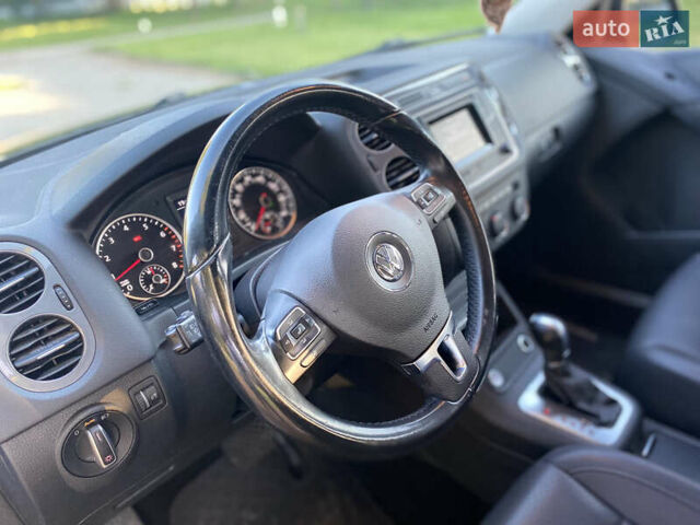 Чорний Фольксваген Тігуан, об'ємом двигуна 1.98 л та пробігом 124 тис. км за 13600 $, фото 25 на Automoto.ua