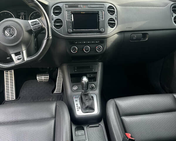 Чорний Фольксваген Тігуан, об'ємом двигуна 2 л та пробігом 207 тис. км за 14200 $, фото 16 на Automoto.ua