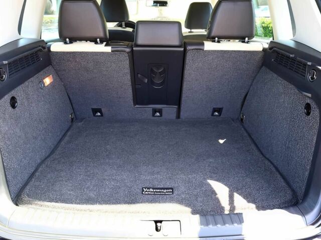 Черный Фольксваген Тигуан, объемом двигателя 2 л и пробегом 77 тыс. км за 5600 $, фото 10 на Automoto.ua