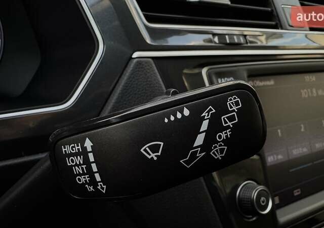 Черный Фольксваген Тигуан, объемом двигателя 1.98 л и пробегом 112 тыс. км за 24800 $, фото 27 на Automoto.ua