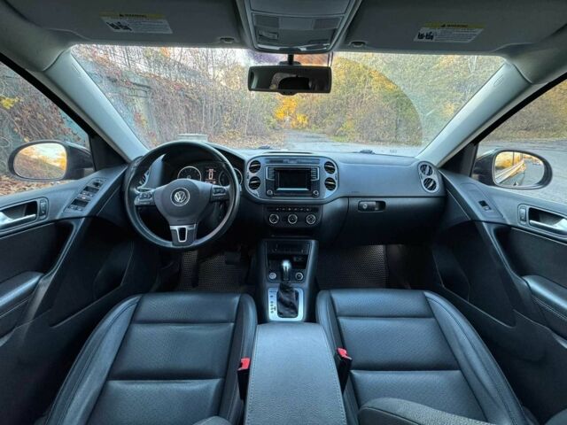 Черный Фольксваген Тигуан, объемом двигателя 2 л и пробегом 162 тыс. км за 12500 $, фото 4 на Automoto.ua