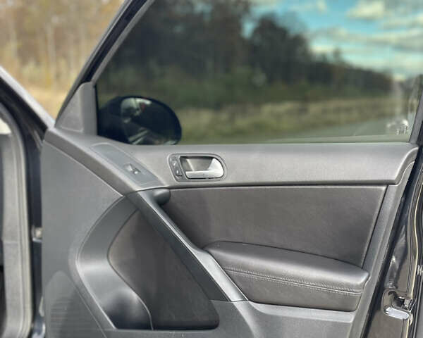 Черный Фольксваген Тигуан, объемом двигателя 1.98 л и пробегом 221 тыс. км за 11990 $, фото 14 на Automoto.ua