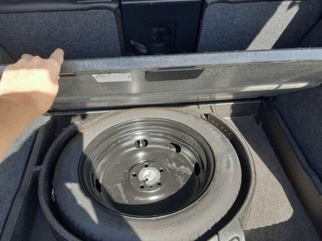 Черный Фольксваген Тигуан, объемом двигателя 2 л и пробегом 176 тыс. км за 13700 $, фото 12 на Automoto.ua