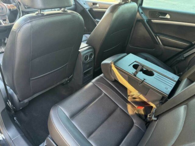 Черный Фольксваген Тигуан, объемом двигателя 2 л и пробегом 70 тыс. км за 3800 $, фото 9 на Automoto.ua