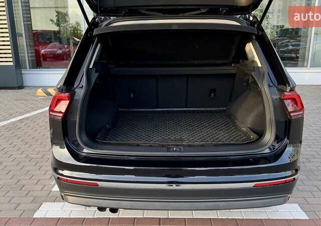 Черный Фольксваген Тигуан, объемом двигателя 1.98 л и пробегом 112 тыс. км за 24800 $, фото 14 на Automoto.ua