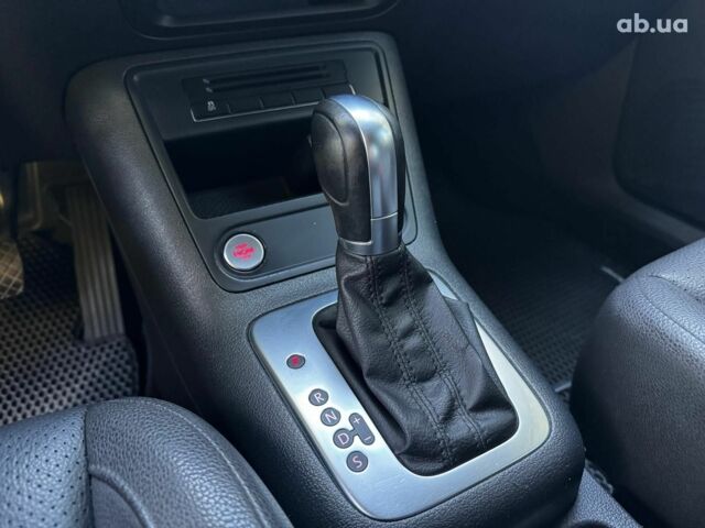 Черный Фольксваген Тигуан, объемом двигателя 2 л и пробегом 260 тыс. км за 12990 $, фото 22 на Automoto.ua