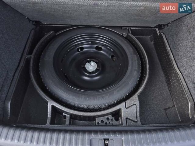 Чорний Фольксваген Тігуан, об'ємом двигуна 2 л та пробігом 135 тис. км за 13850 $, фото 1 на Automoto.ua