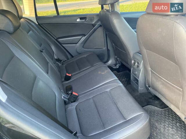 Чорний Фольксваген Тігуан, об'ємом двигуна 1.98 л та пробігом 124 тис. км за 13600 $, фото 34 на Automoto.ua