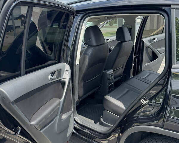 Черный Фольксваген Тигуан, объемом двигателя 1.98 л и пробегом 138 тыс. км за 16999 $, фото 13 на Automoto.ua