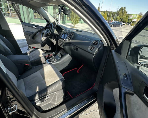 Черный Фольксваген Тигуан, объемом двигателя 1.97 л и пробегом 236 тыс. км за 15250 $, фото 25 на Automoto.ua