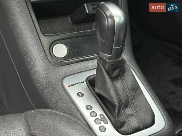 Чорний Фольксваген Тігуан, об'ємом двигуна 2 л та пробігом 180 тис. км за 12600 $, фото 2 на Automoto.ua