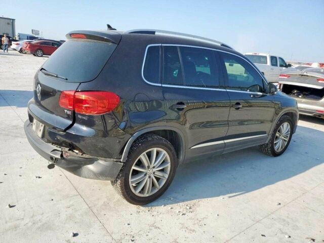 Чорний Фольксваген Тігуан, об'ємом двигуна 0 л та пробігом 83 тис. км за 1500 $, фото 2 на Automoto.ua