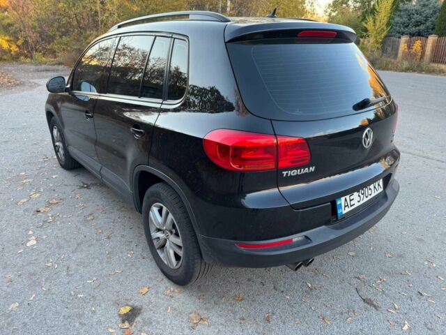 Черный Фольксваген Тигуан, объемом двигателя 2 л и пробегом 162 тыс. км за 12500 $, фото 3 на Automoto.ua