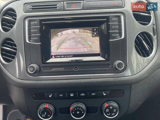 Черный Фольксваген Тигуан, объемом двигателя 1.98 л и пробегом 195 тыс. км за 12250 $, фото 23 на Automoto.ua