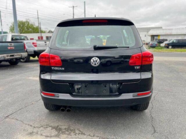 Чорний Фольксваген Тігуан, об'ємом двигуна 2 л та пробігом 70 тис. км за 2800 $, фото 6 на Automoto.ua