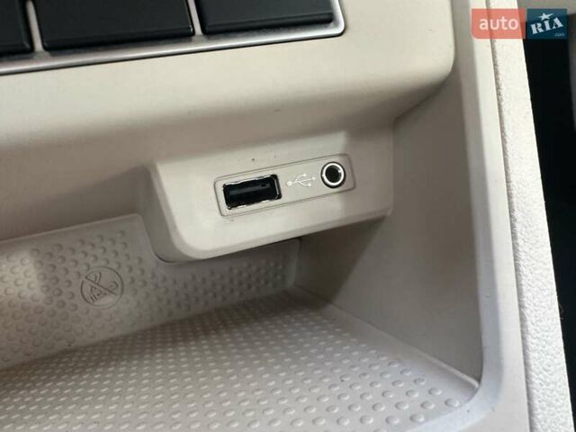 Чорний Фольксваген Тігуан, об'ємом двигуна 1.98 л та пробігом 155 тис. км за 14999 $, фото 35 на Automoto.ua