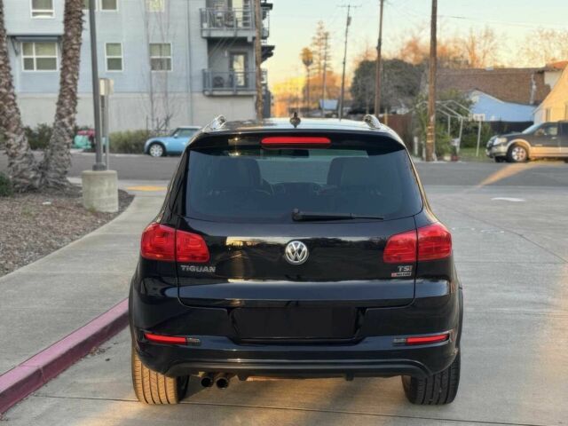 Черный Фольксваген Тигуан, объемом двигателя 2 л и пробегом 70 тыс. км за 3800 $, фото 4 на Automoto.ua