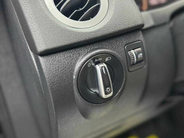 Чорний Фольксваген Тігуан, об'ємом двигуна 2 л та пробігом 133 тис. км за 14400 $, фото 12 на Automoto.ua