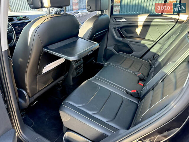 Черный Фольксваген Тигуан, объемом двигателя 2 л и пробегом 232 тыс. км за 26800 $, фото 17 на Automoto.ua