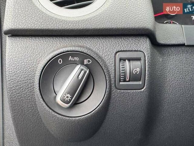 Чорний Фольксваген Тігуан, об'ємом двигуна 1.98 л та пробігом 125 тис. км за 13500 $, фото 36 на Automoto.ua