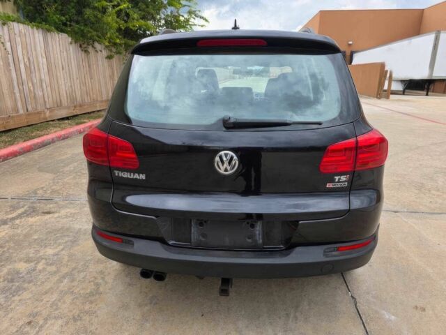Черный Фольксваген Тигуан, объемом двигателя 2 л и пробегом 79 тыс. км за 7000 $, фото 6 на Automoto.ua