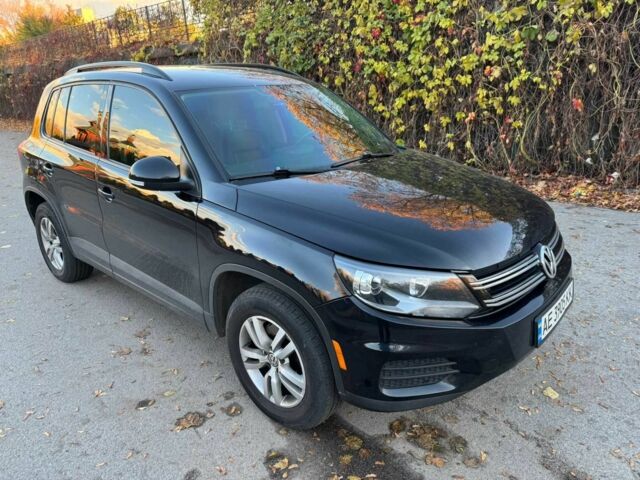 Черный Фольксваген Тигуан, объемом двигателя 2 л и пробегом 162 тыс. км за 12500 $, фото 1 на Automoto.ua