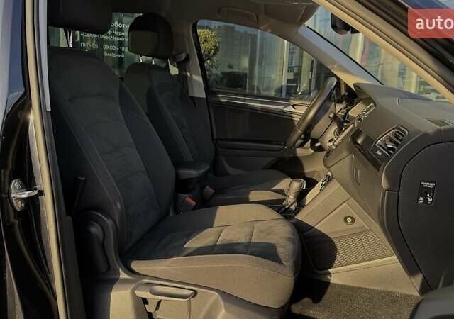 Черный Фольксваген Тигуан, объемом двигателя 1.98 л и пробегом 112 тыс. км за 24800 $, фото 17 на Automoto.ua