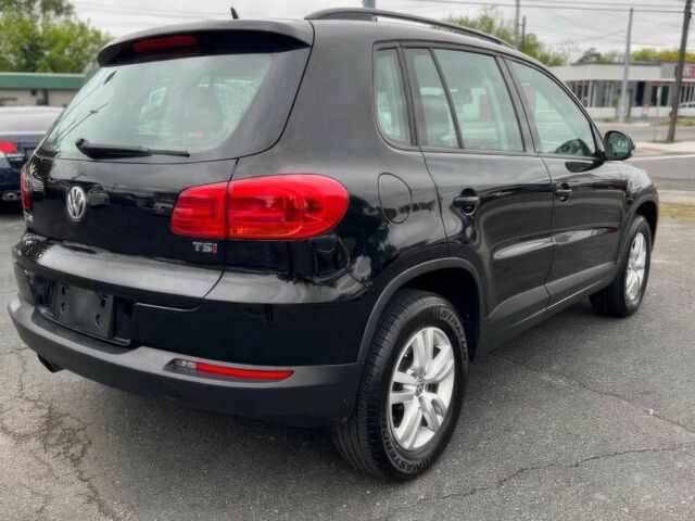 Чорний Фольксваген Тігуан, об'ємом двигуна 2 л та пробігом 70 тис. км за 2800 $, фото 7 на Automoto.ua