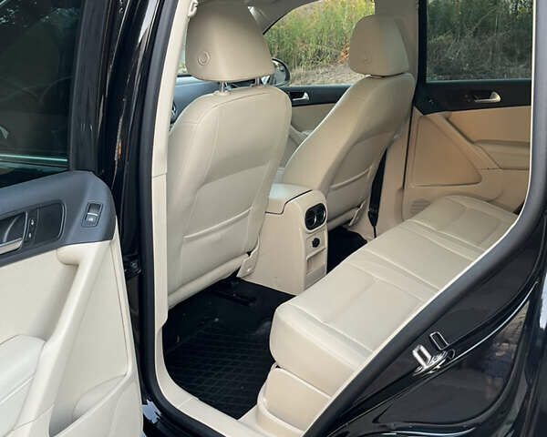 Черный Фольксваген Тигуан, объемом двигателя 1.98 л и пробегом 73 тыс. км за 16000 $, фото 12 на Automoto.ua