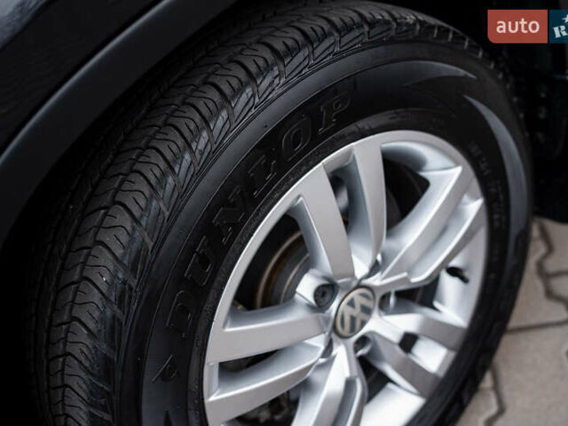 Черный Фольксваген Тигуан, объемом двигателя 1.98 л и пробегом 119 тыс. км за 14550 $, фото 7 на Automoto.ua