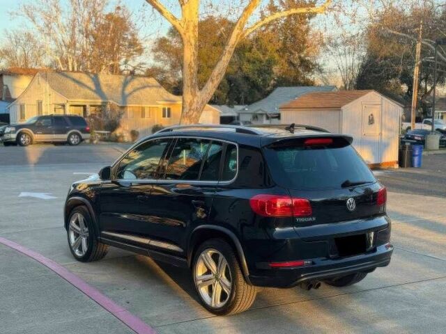 Черный Фольксваген Тигуан, объемом двигателя 2 л и пробегом 112 тыс. км за 7800 $, фото 6 на Automoto.ua