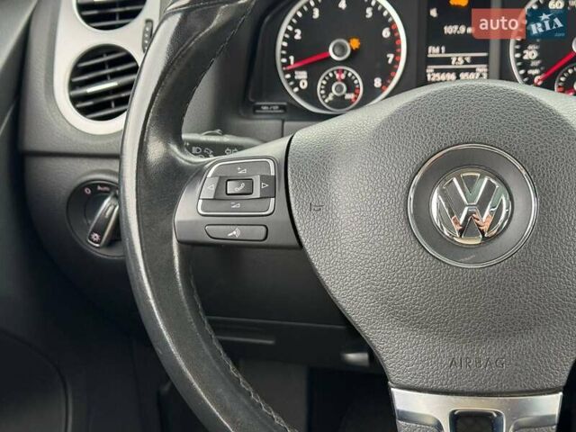 Чорний Фольксваген Тігуан, об'ємом двигуна 1.98 л та пробігом 125 тис. км за 13500 $, фото 31 на Automoto.ua