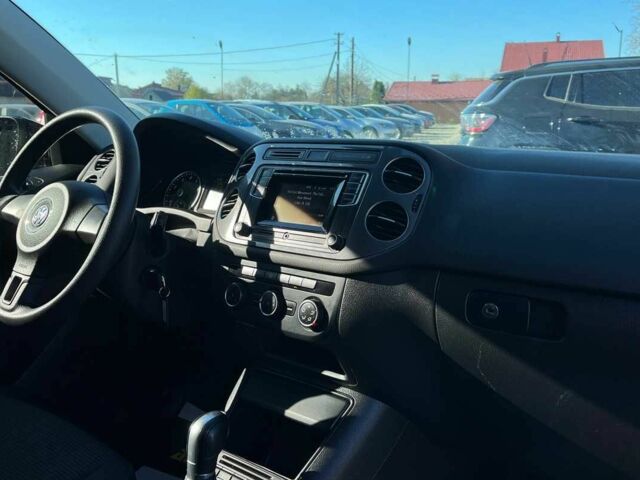 Чорний Фольксваген Тігуан, об'ємом двигуна 2 л та пробігом 142 тис. км за 12200 $, фото 18 на Automoto.ua