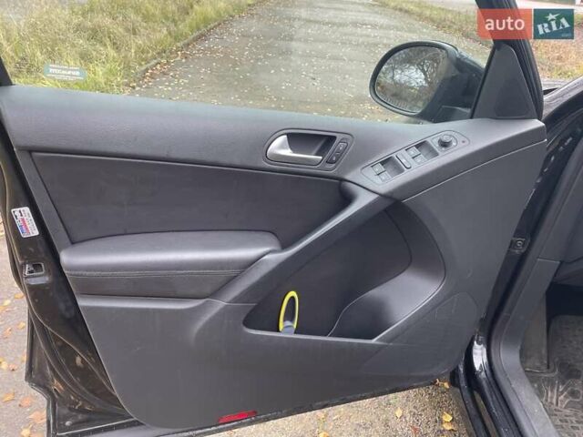 Черный Фольксваген Тигуан, объемом двигателя 1.98 л и пробегом 109 тыс. км за 12900 $, фото 14 на Automoto.ua